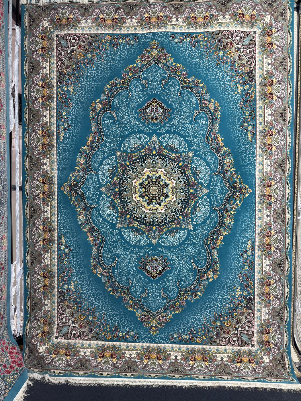 700 Reed Rug 01, genuine full-rug showroom photograph