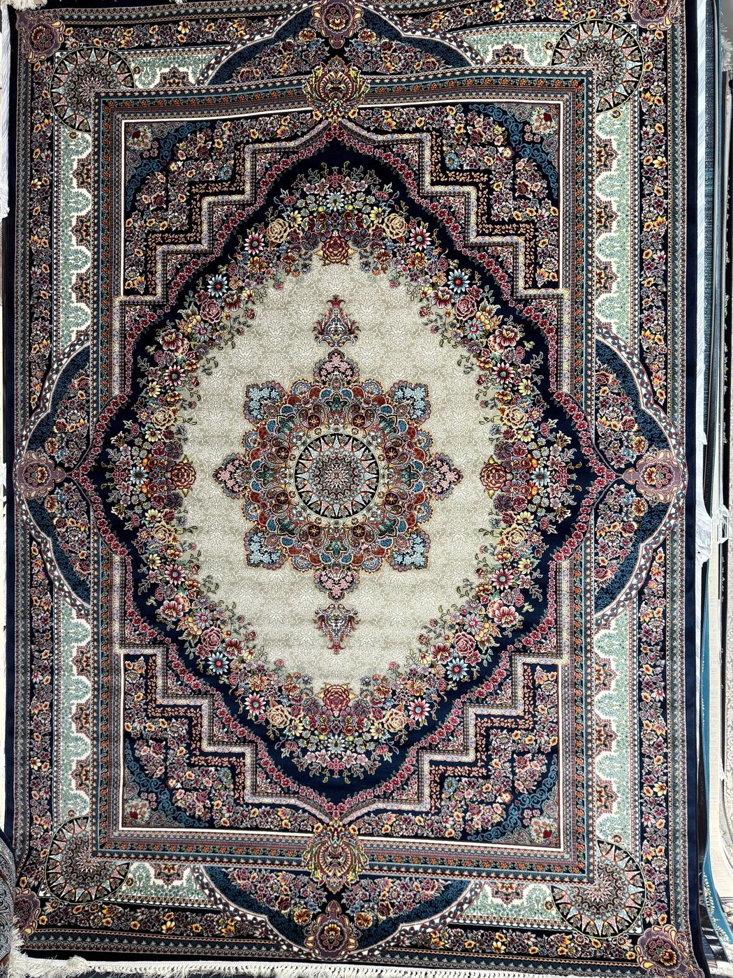 700 Reed Rug 08, genuine full-rug showroom photograph